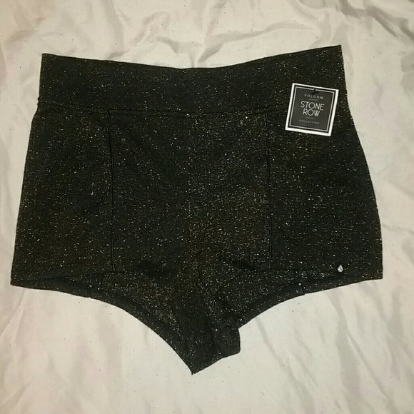 NEW VOLCOM SHIMMERY SHORTS - Picture 1 of 5